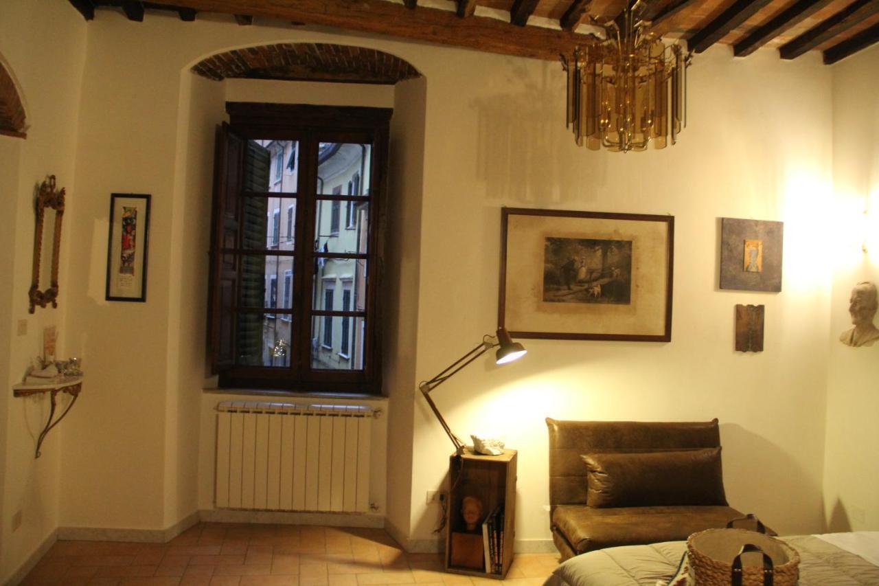 La Porta Sui Monti Di Luna Carrara Bagian luar foto
